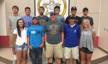 Baseball holds end-of-year banquet