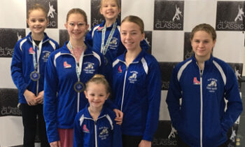 Blue Mound Skaters host Ice Crystal Classic